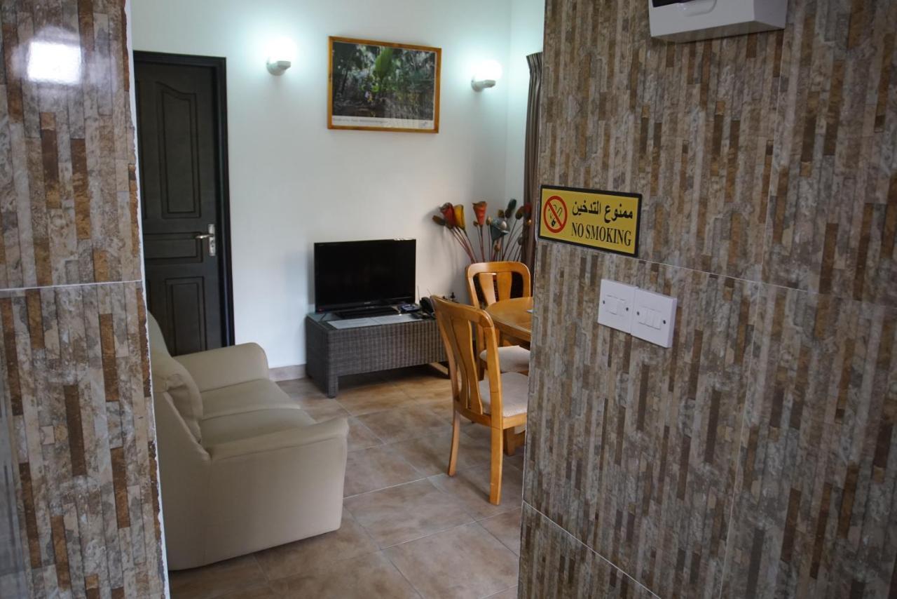 Baie Lazare  Zeph Self Catering 아파트 외부 사진