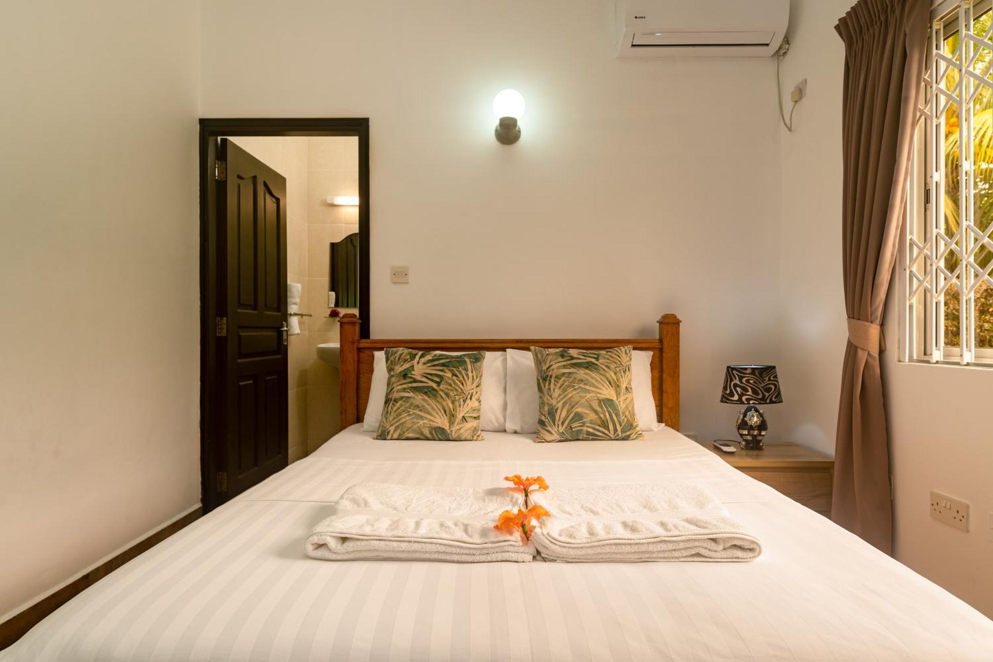 Baie Lazare  Zeph Self Catering 아파트 외부 사진