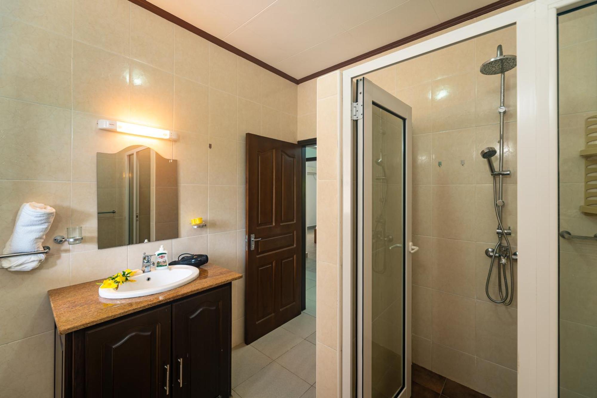 Baie Lazare  Zeph Self Catering 아파트 외부 사진