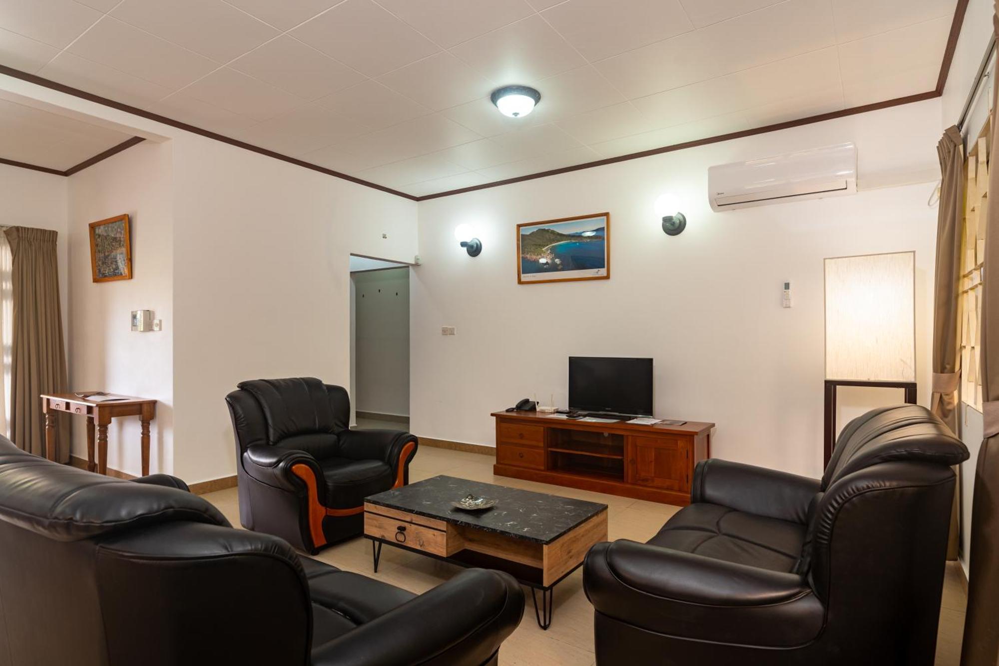 Baie Lazare  Zeph Self Catering 아파트 외부 사진