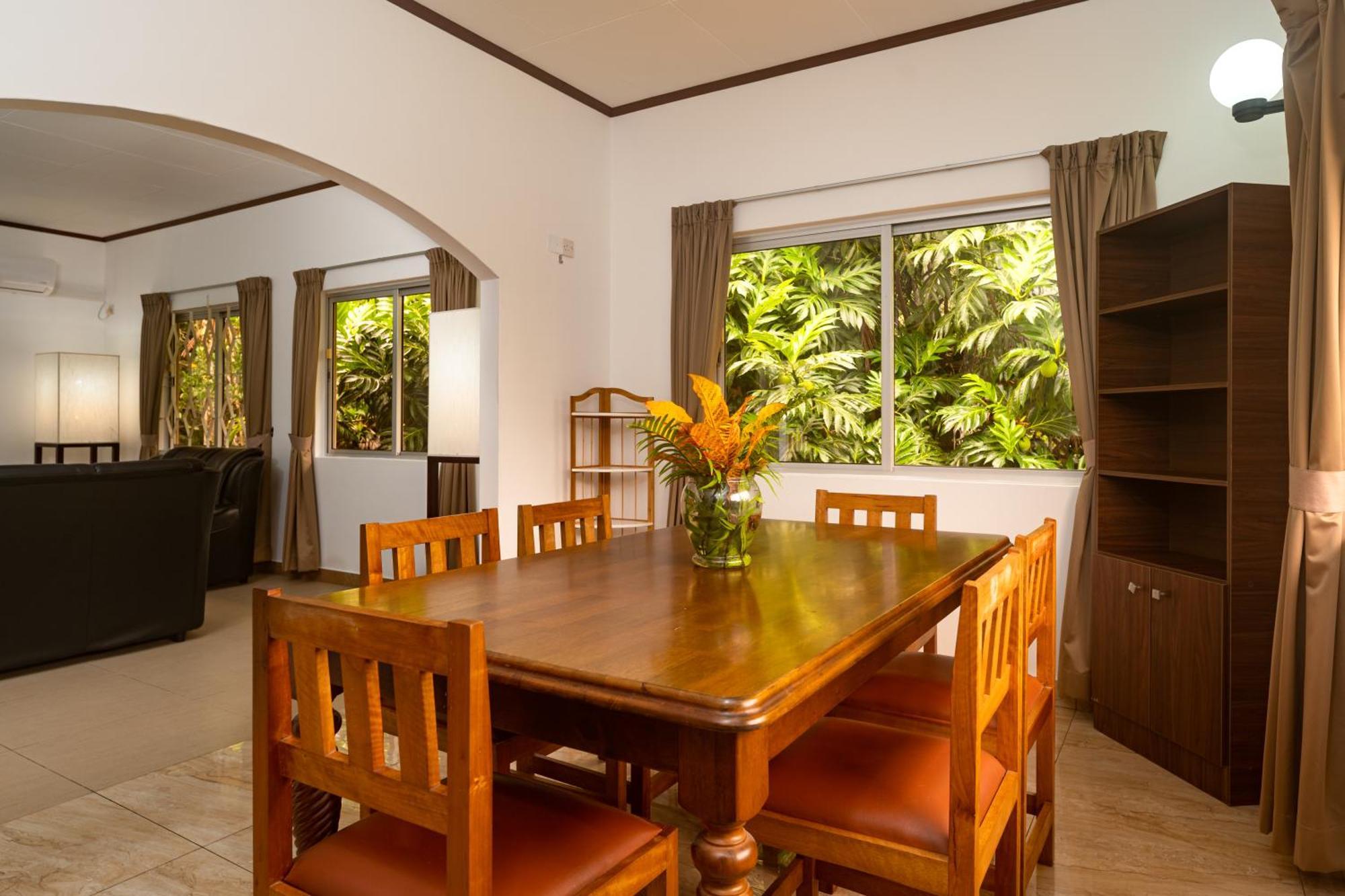 Baie Lazare  Zeph Self Catering 아파트 외부 사진